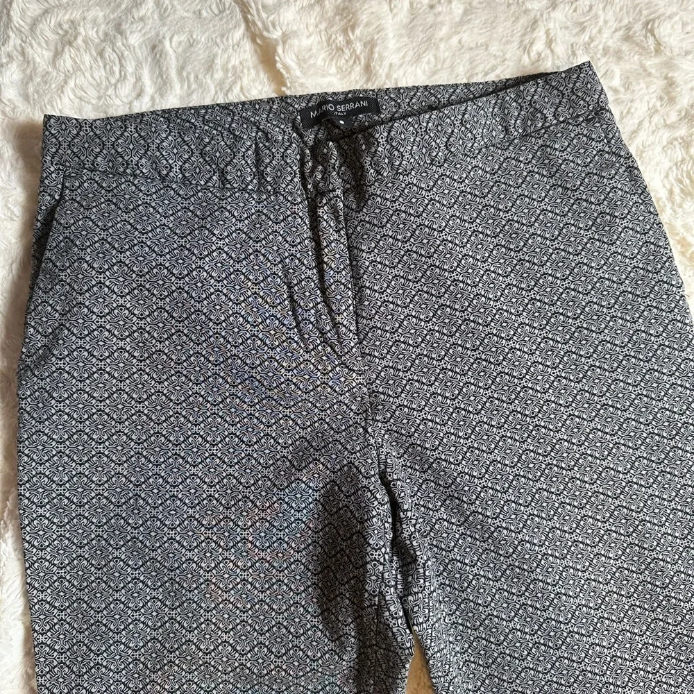 Mario Serrani Italy Black & White Printed Slim Ankle Pants | Size 6 - Picture 4 of 5